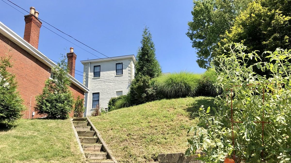 House with front steps and garden, what landlords cannot legally do