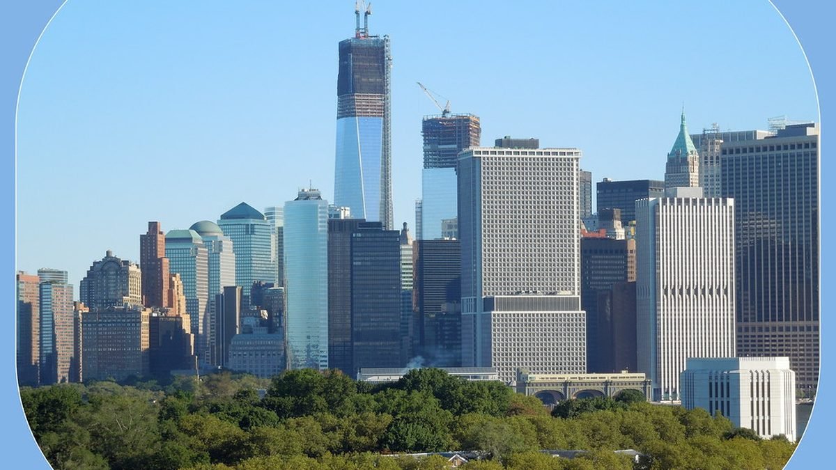 Manhattan skyline, ESA letters in New York